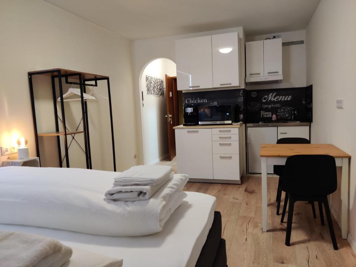 Schicke Wohnung In Stadtnaehe Wurzburgo Exterior foto